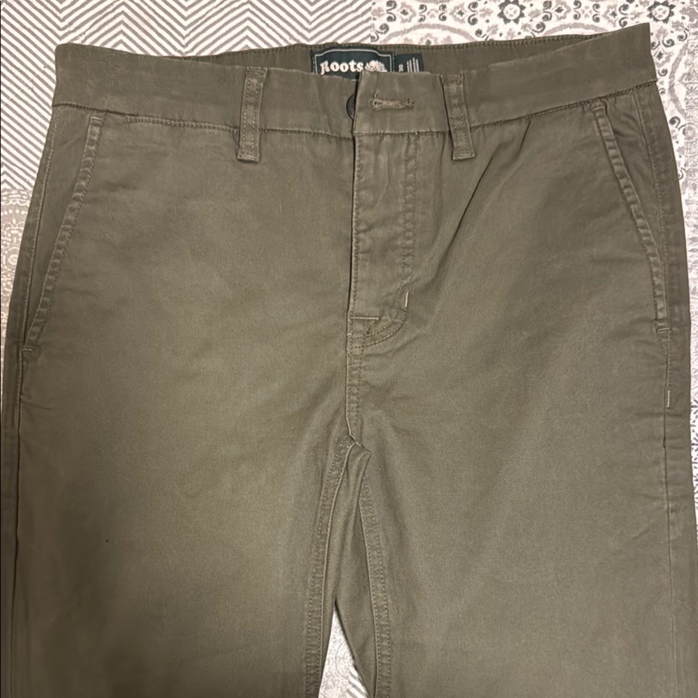 Roots Men's Khaki Chinos